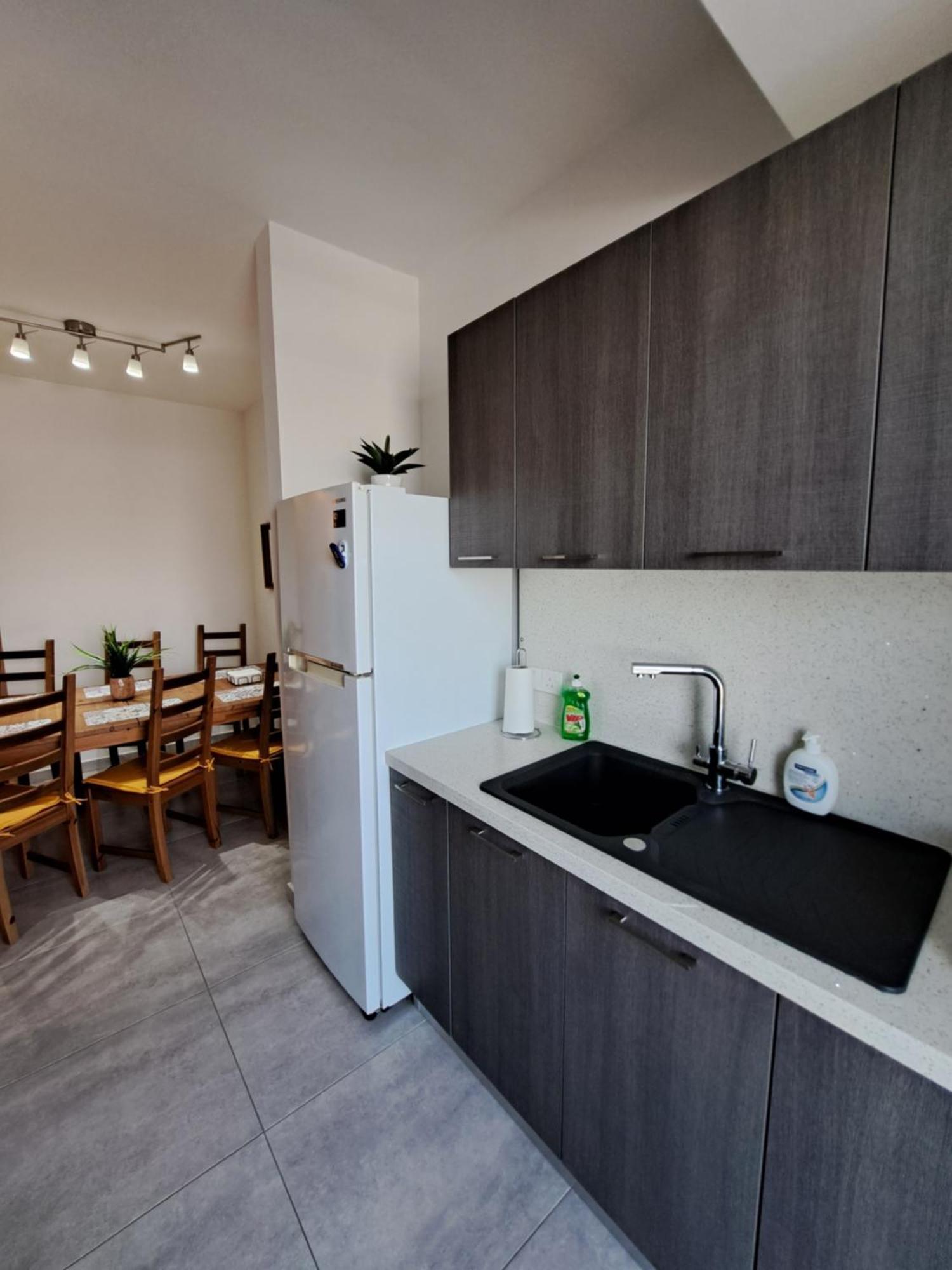 Albert'S Apartment St Lazarus 402 B - First Floor Larnaca Luaran gambar